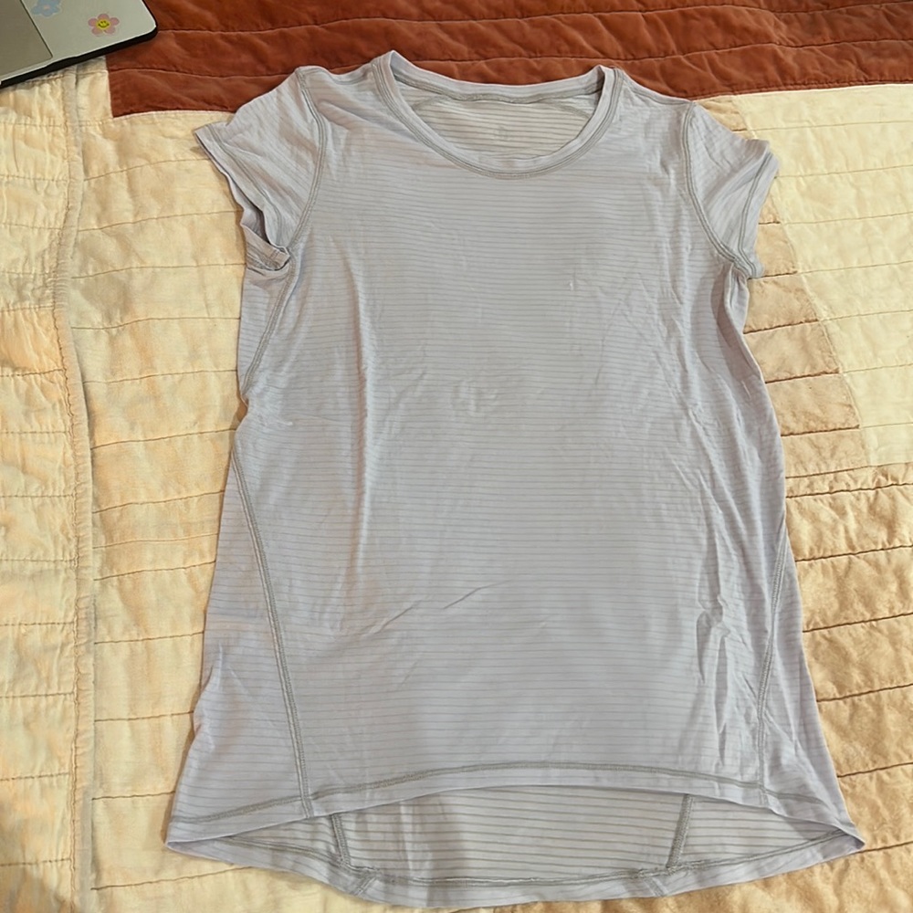 Lululemon t-shirt